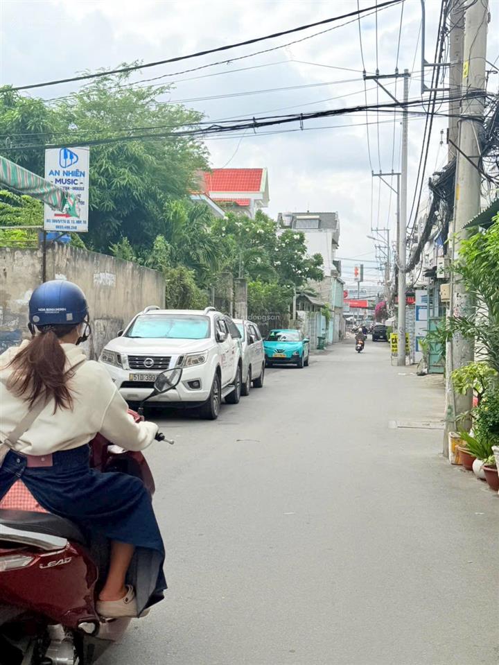 Kẹt tiền bán gấp căn nhà hẻm xe hơi ngay văn phòng chính phủ kế bên vạn phúc, 87m2 giá 7 tỷ