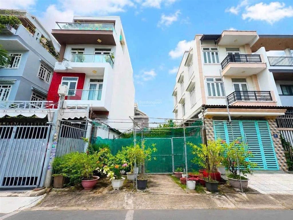 Đất biệt thự khu vp chính phủ sát vạn phúc city 121m (6,7x18m), quốc lộ 13 thủ đức