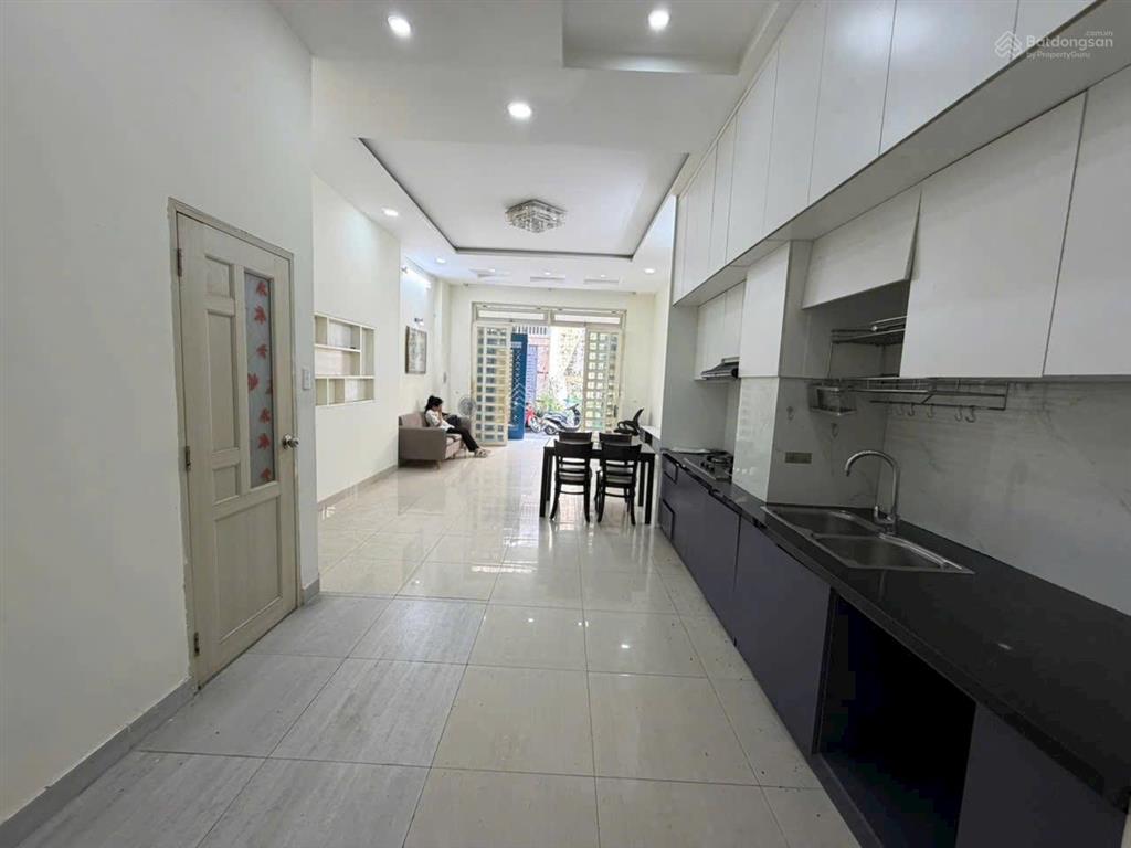 Cần bán gấp nhà 3 tầng, khu dân cư hồng long hiệp bình thủ đức, 54m2 giá 6,49 tỷ, sổ hồng hoàn công