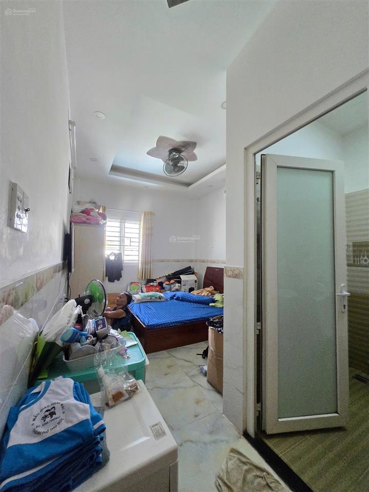 Bán nhà 3 tầng,đường 18,hiệp bình chánh thủ đức gần gigamal phạm văn đồng giá 6,2 tỷ,sổ hồng riêng