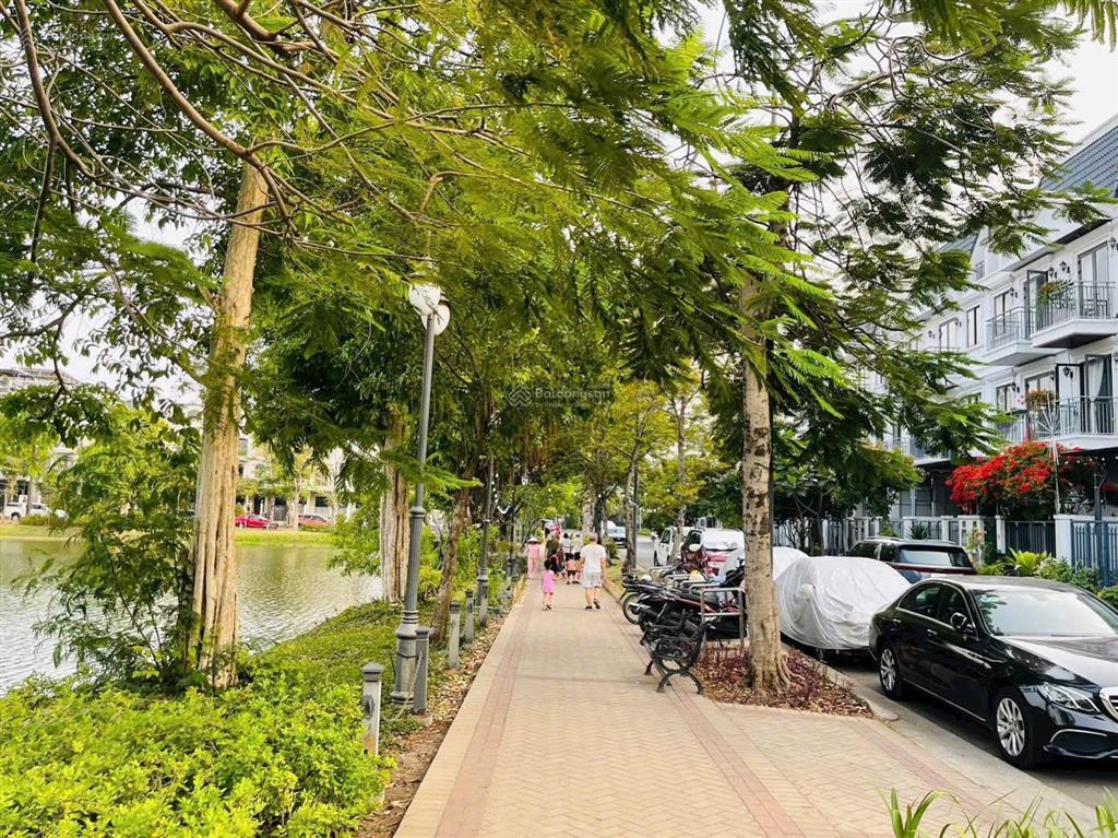 Cần bán biệt thự view hồ 176m2 cực hot tại lakeview city, 45 tỷ bao hết thuế phí công chứng