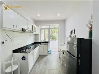 Cho thuê căn hộ dạng 1pn/2pn bancol gần chợ phạm văn hai  lăng chả cả  lê văn sỹ  hoàng sa q.tb