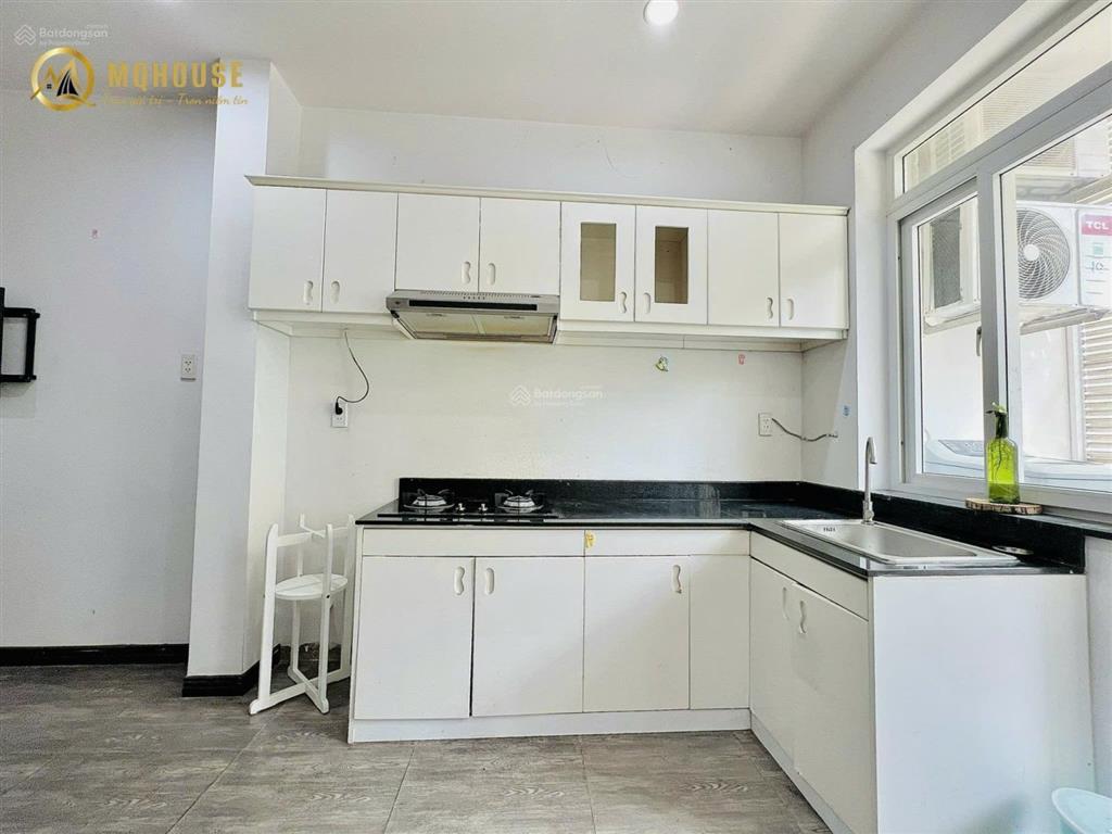 Cho thuê căn hộ dạng 1pn bancol gần chợ phạm văn hai, lăng chả cả, lê văn sỹ, hoàng sa q. tb