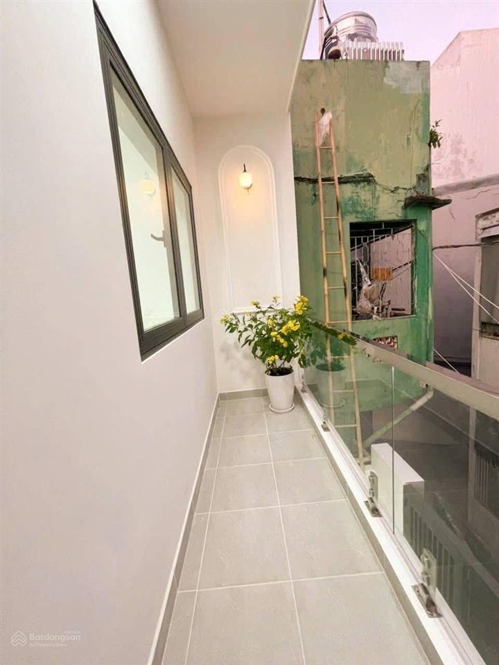 Đầu năm nhận ngay ưu đãi chốt nhà trường saphú nhuận 1tỷ970 dt 56m2 sổ hồng riêng hẻm xe hơi