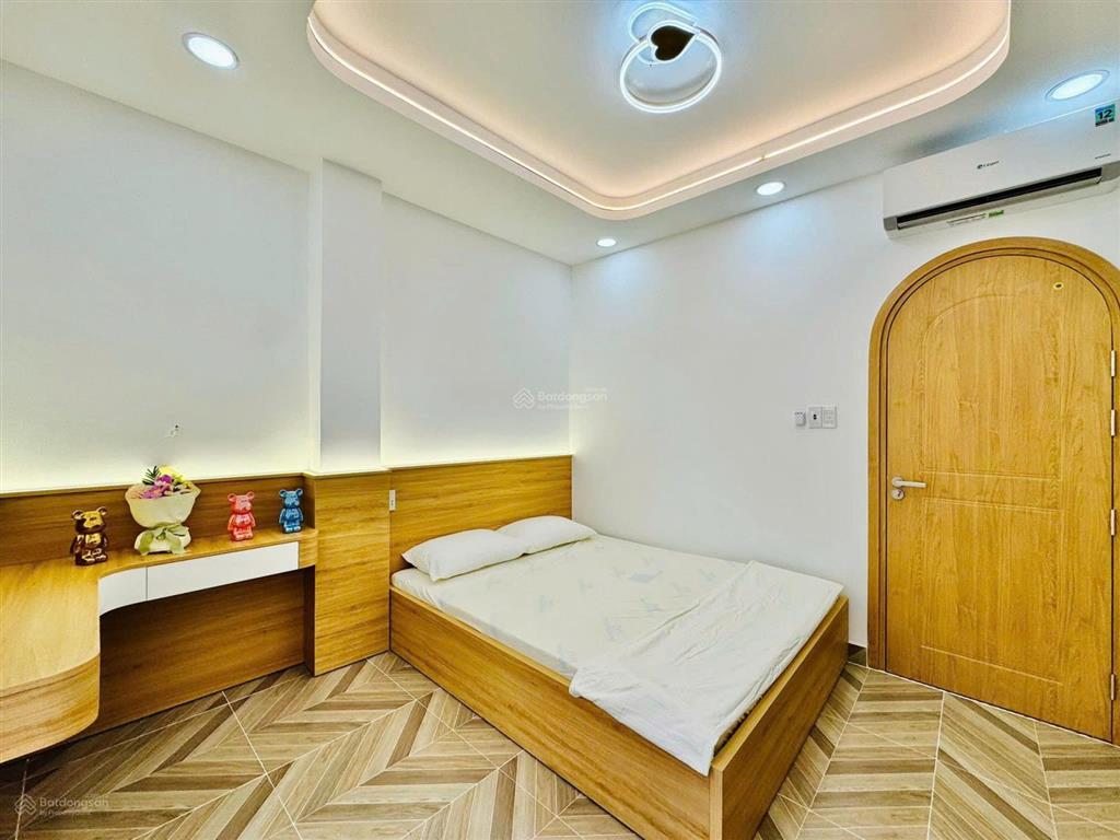 Nhà đẹp 3 tầng bán gấp đường dương quảng hàm, gò vấp/ dt 50,5m2 shr đầy đủ/ hẻm 5m