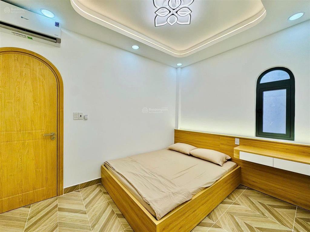 Nhà đẹp 3 tầng bán gấp đường dương quảng hàm, gò vấp/ dt 50,5m2 shr đầy đủ/ hẻm 5m
