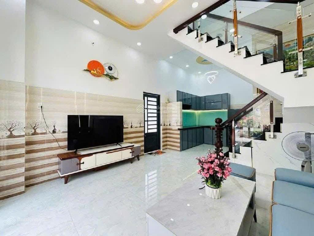 Bán nhà sẵn dòng tiền 15tr/ tháng đường lê quang định, gò vấp, dt 58m2, shr chính chủ, hẻm oto