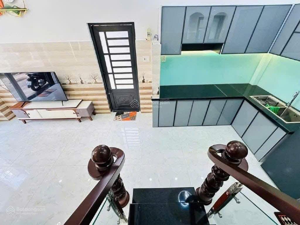 Bán nhà sẵn dòng tiền 15tr/ tháng đường lê quang định, gò vấp, dt 58m2, shr chính chủ, hẻm oto