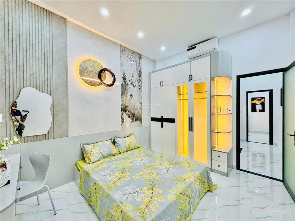Cô hà cần bán gấp căn nhà dt 54m2 ngay đường lê lợi, gò vấp, sẵn hđ thuê 12 tr/ tháng/ shr, hẻm oto