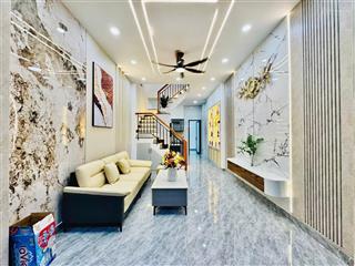 Cô hà cần bán gấp căn nhà dt 54m2 ngay đường lê lợi, gò vấp, sẵn hđ thuê 12 tr/ tháng/ shr, hẻm oto