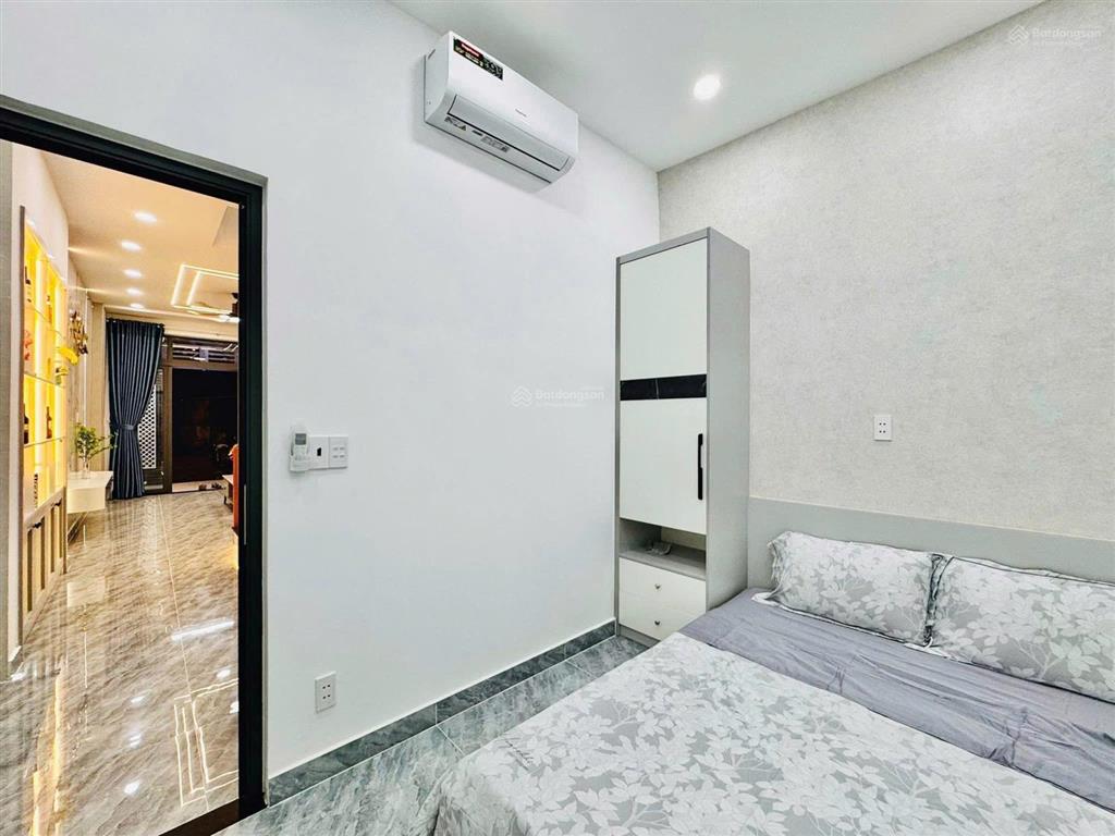 Cô hà cần bán gấp căn nhà dt 54m2 ngay đường lê lợi, gò vấp, sẵn hđ thuê 12 tr/ tháng/ shr, hẻm oto