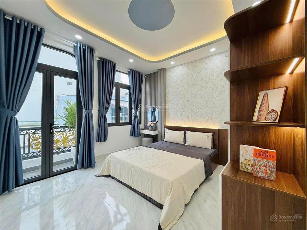Chị sương bán gấp nhà trả nợ đường lê thị hồng, gò vấp/ dt 52,6m2 sổ riêng sang ngay