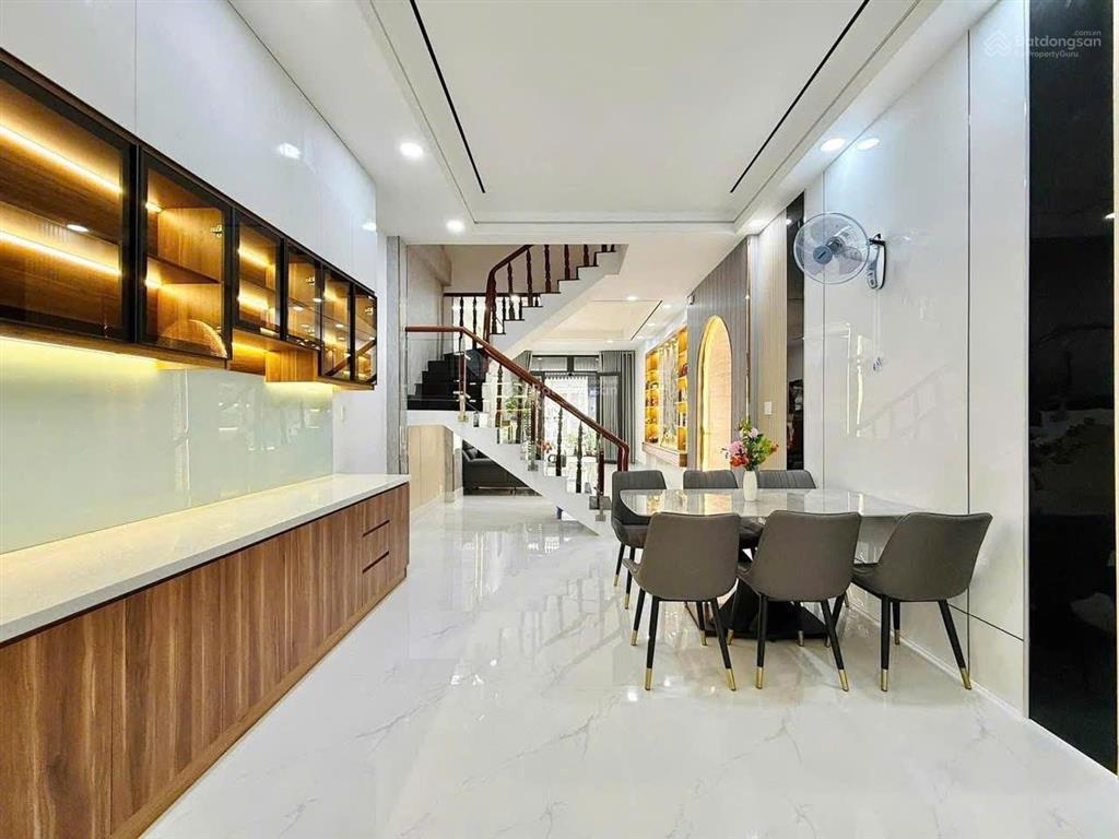 Chị sương bán gấp nhà trả nợ đường lê thị hồng, gò vấp/ dt 52,6m2 sổ riêng sang ngay