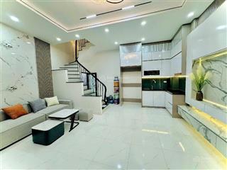 Chính chủ bán nhà giáp nhất  hàng xóm royal city  38m  5 tầng  slot ô tô đỗ cổng  đẹp hiện đại