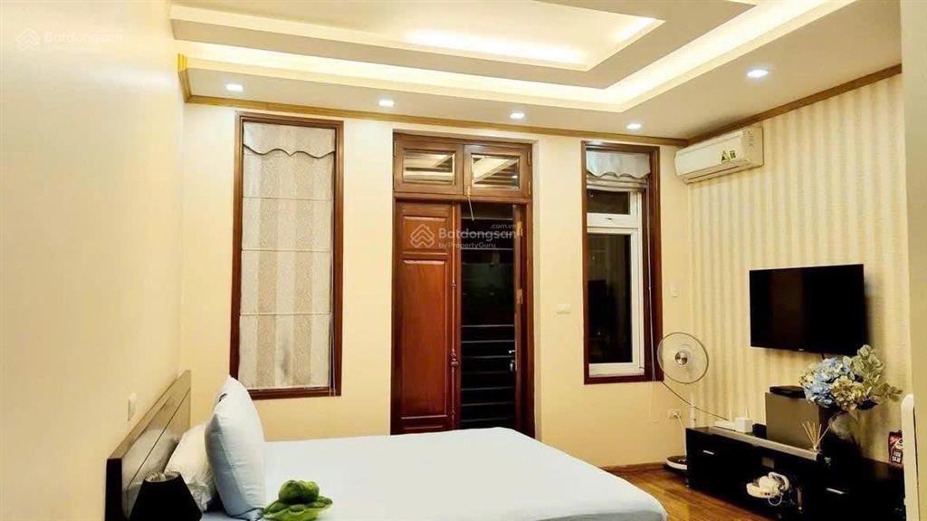 Bán nhà phố thái hà  ô tô đỗ cửa  gần phố thông trung liệt  rộng 60m  5 tầng  dân xây  ở luôn