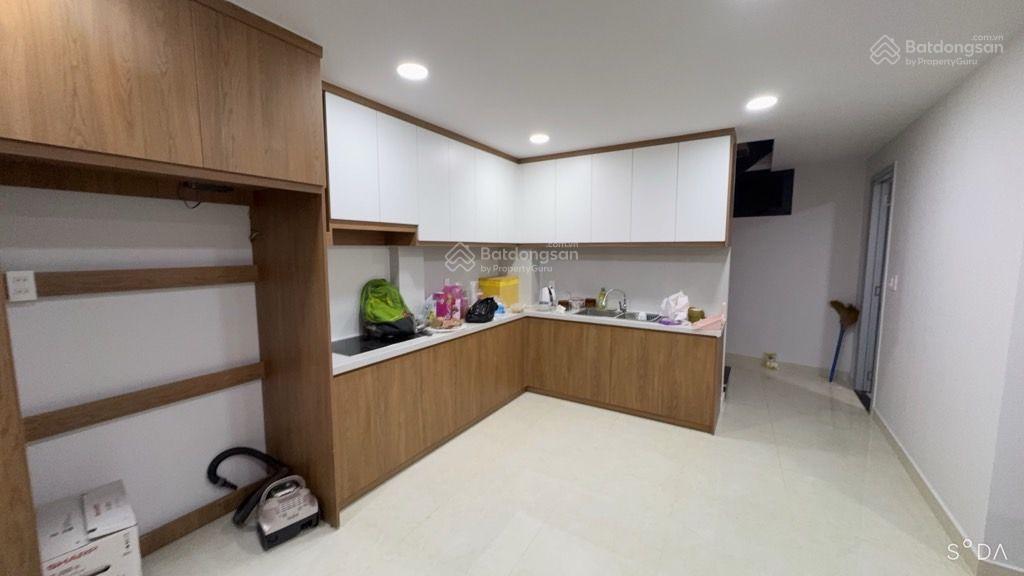 Hxh  4 tầng  thông âu cơ  luỹ bán bích  ngang lớn 5m  nở hậu  2 mặt tiền thoáng