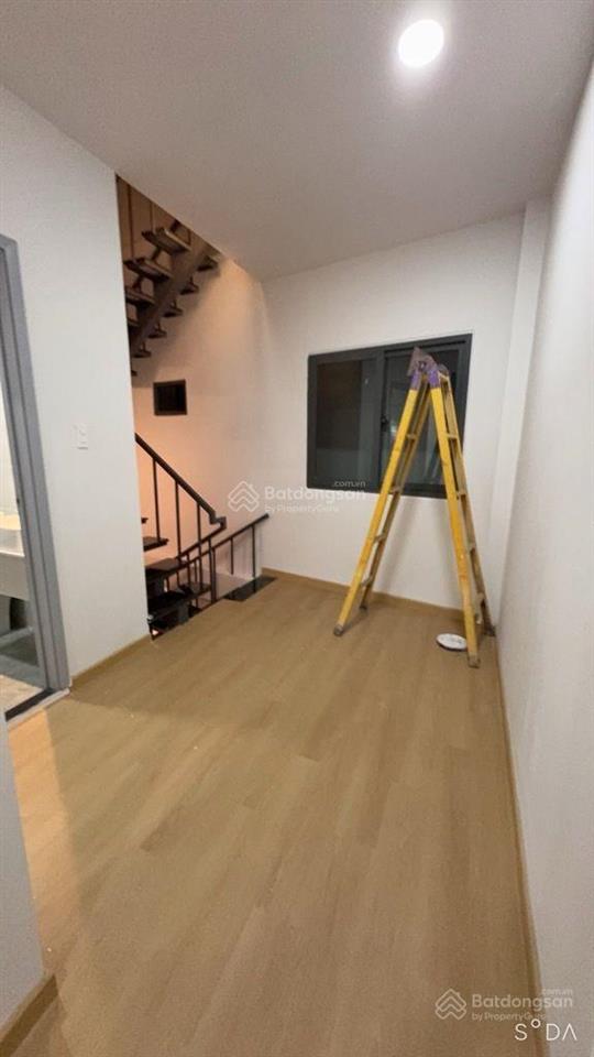 Hxh  4 tầng  thông âu cơ  luỹ bán bích  ngang lớn 5m  nở hậu  2 mặt tiền thoáng