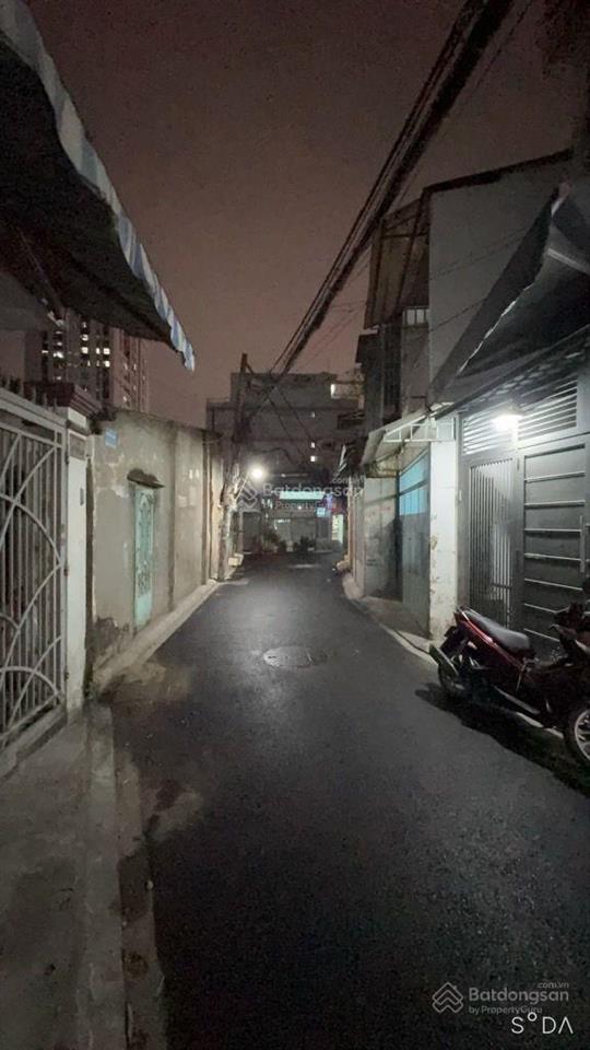 Hxh  4 tầng  thông âu cơ  luỹ bán bích  ngang lớn 5m  nở hậu  2 mặt tiền thoáng