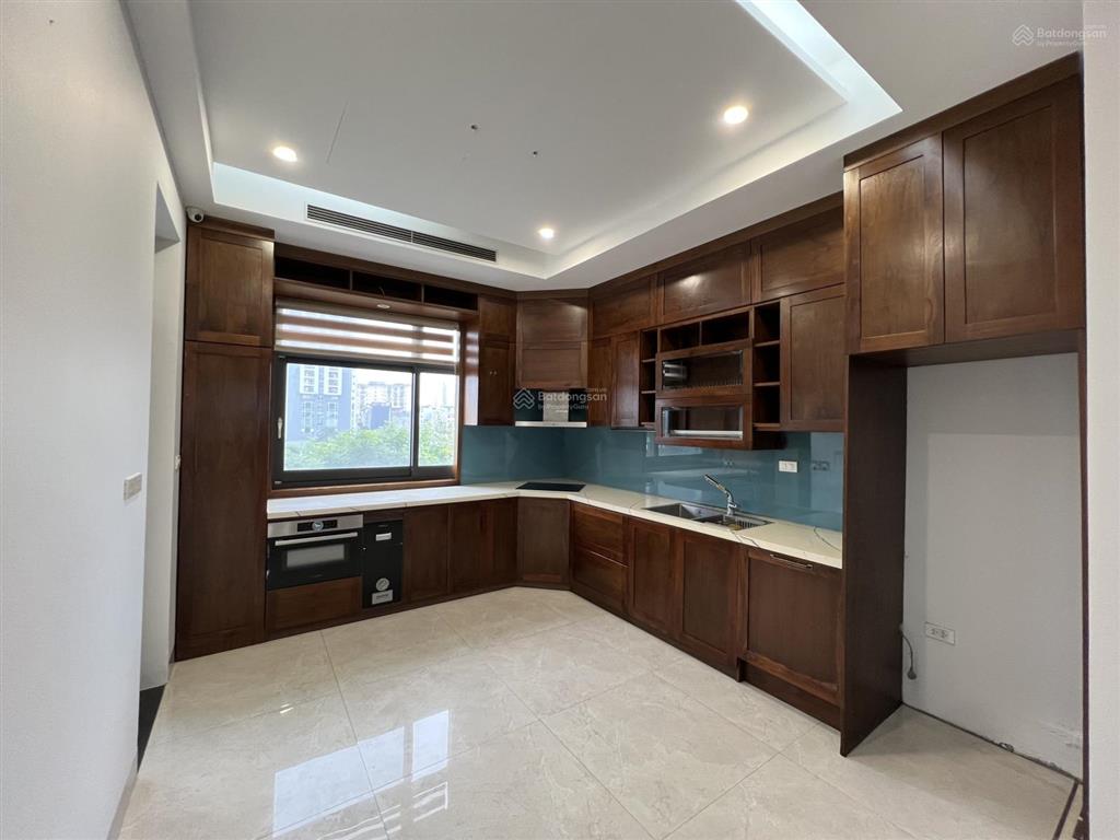 Chính chủ cho thuê liền kề kđt starlake, có thang máy. giá thoả thuận