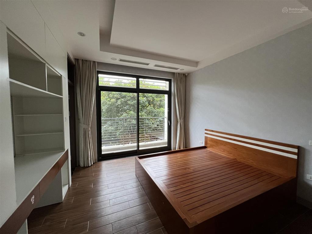 Chính chủ cho thuê liền kề kđt starlake, có thang máy. giá thoả thuận