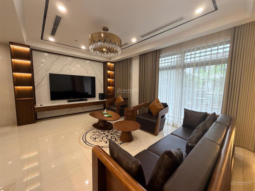 Chính chủ cho thuê liền kề có thang máy, đầy đủ nội thất, vào ở ngay ở ngay tại khu starlake