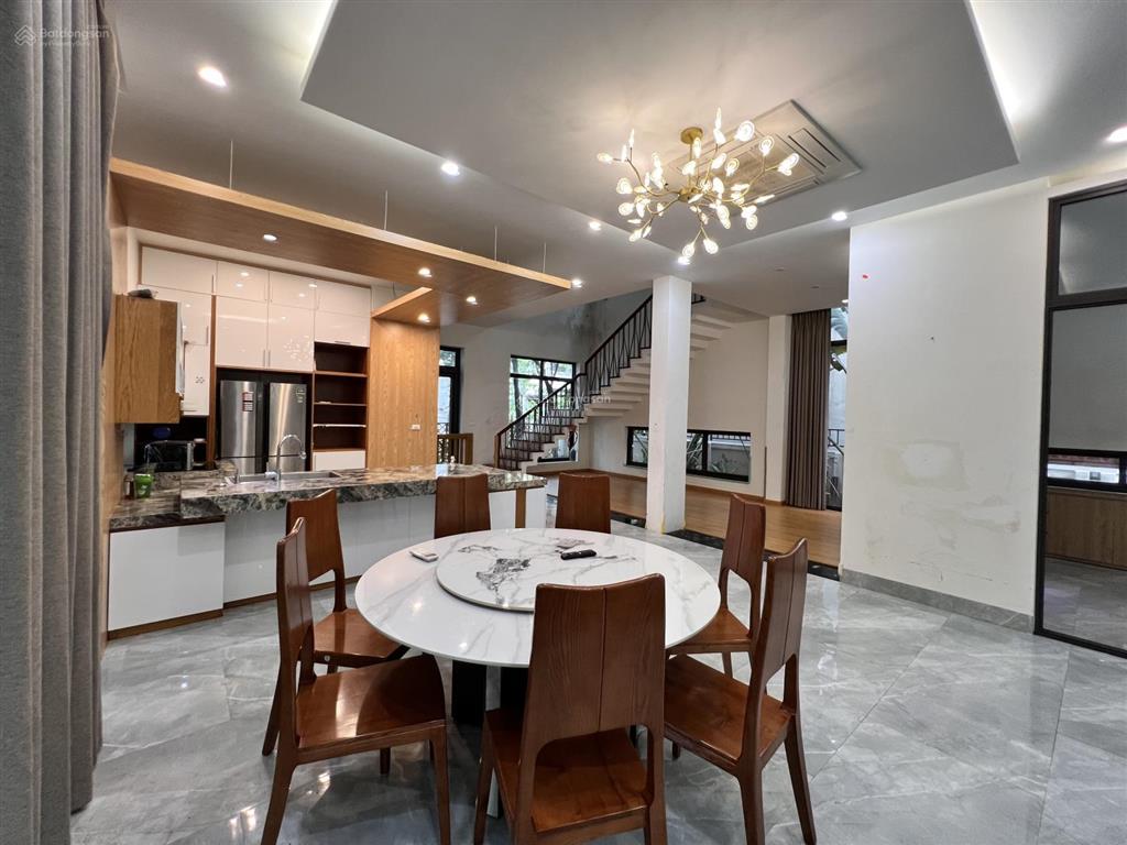 Chính chủ cho thuê biệt thự đơn lập ở khu h7 starlake  tây hồ tây