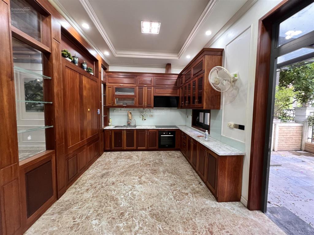 Cho thuê liền kề 132m2  giá 40 triệu/tháng ở khu đô thị starlake  tây hồ tây