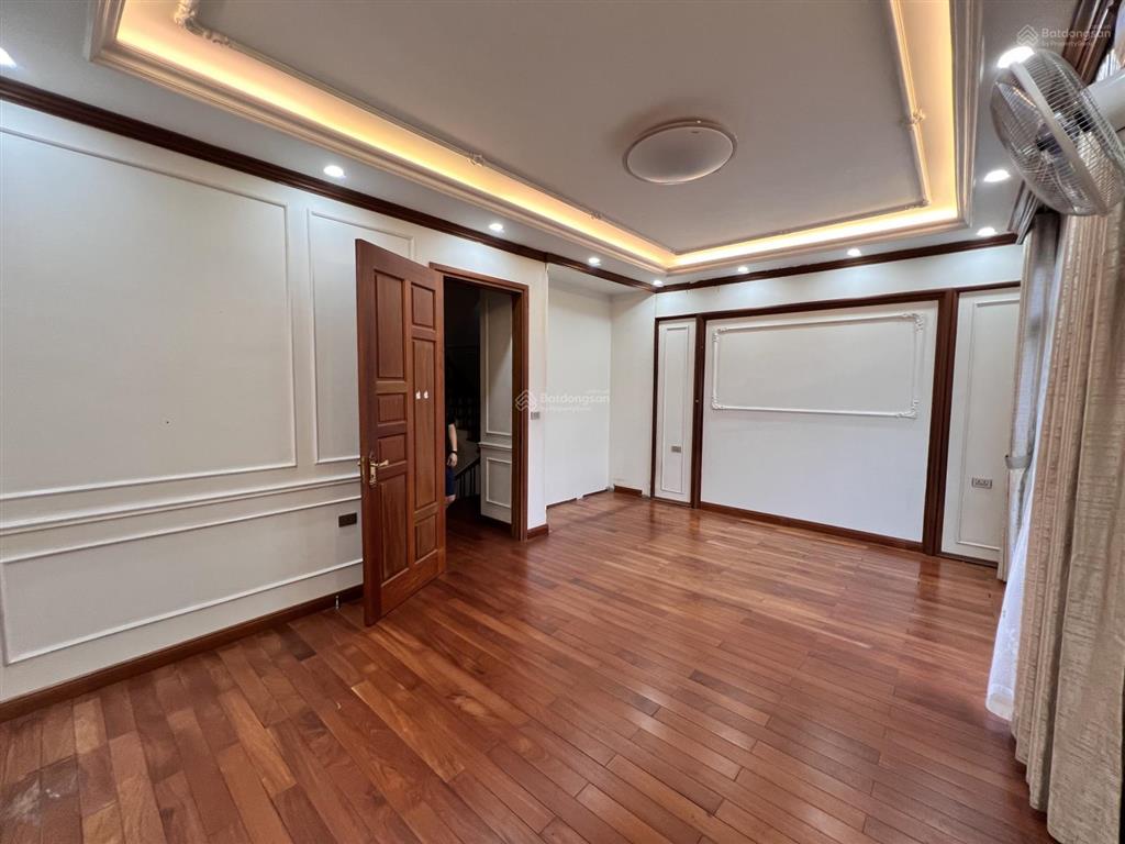 Cho thuê liền kề 132m2  giá 40 triệu/tháng ở khu đô thị starlake  tây hồ tây