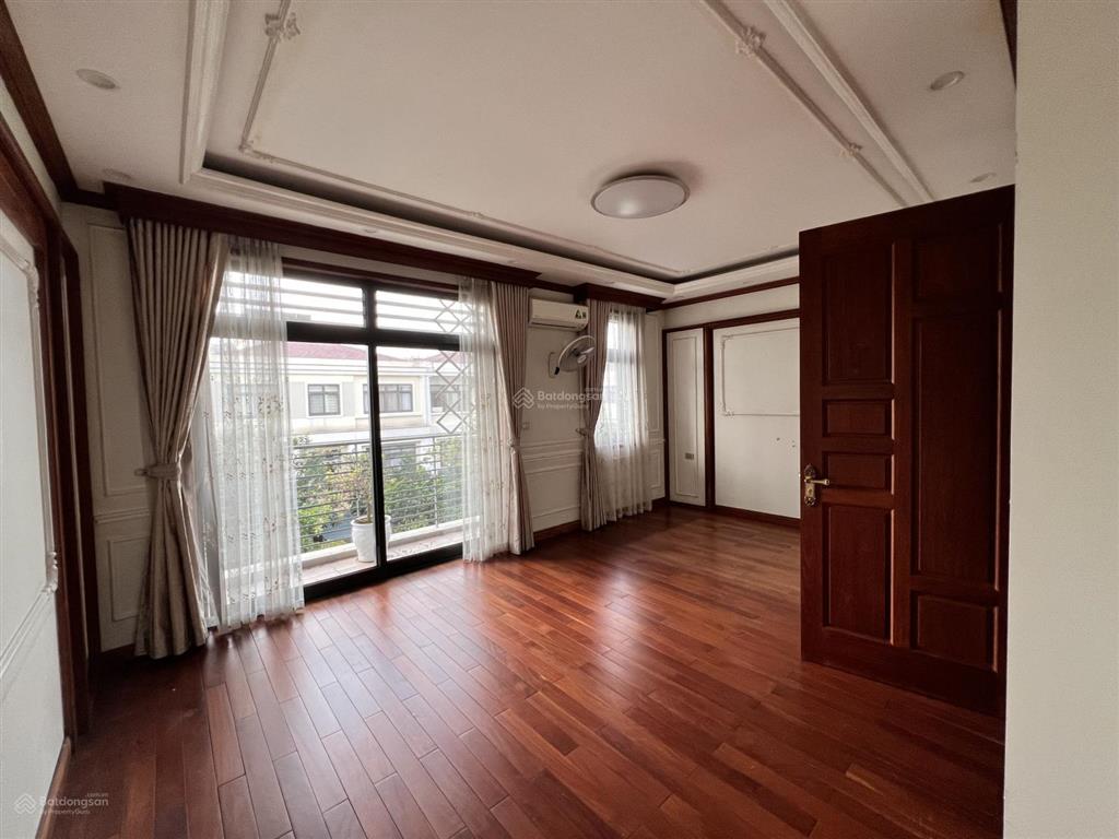 Cho thuê liền kề 132m2  giá 40 triệu/tháng ở khu đô thị starlake  tây hồ tây
