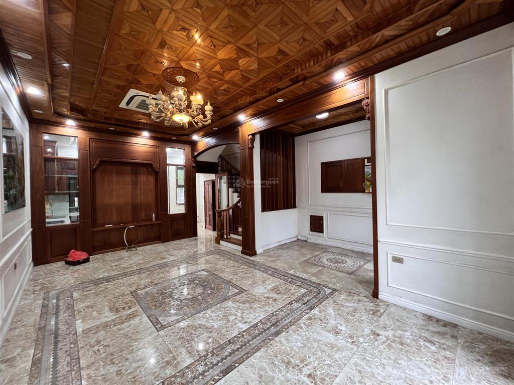 Cho thuê liền kề 132m2  giá 40 triệu/tháng ở khu đô thị starlake  tây hồ tây