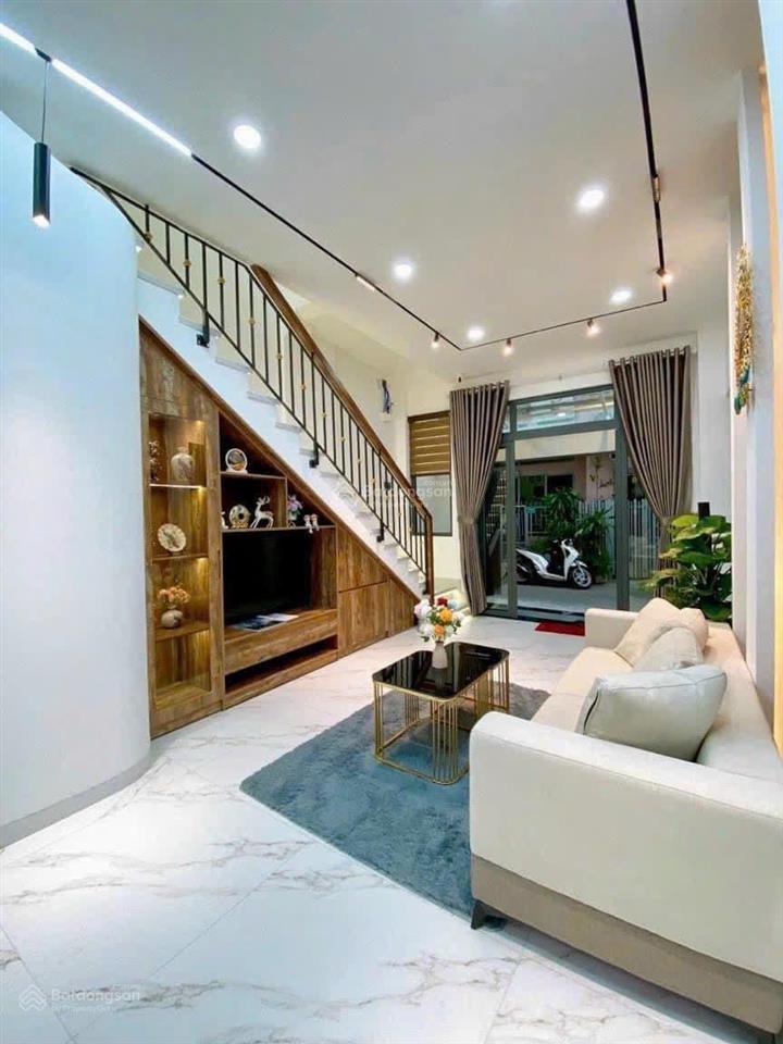 Bán nhà riêng 63m2 hồng bàng, p6, q11. xây 1 trệt 3 lầu. sổ riêng, hoàn công đủ