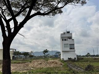 Chính chủ gởi bán lô đất hoa hậu khu a5 golden hills vị trí đẹp giá tốt.