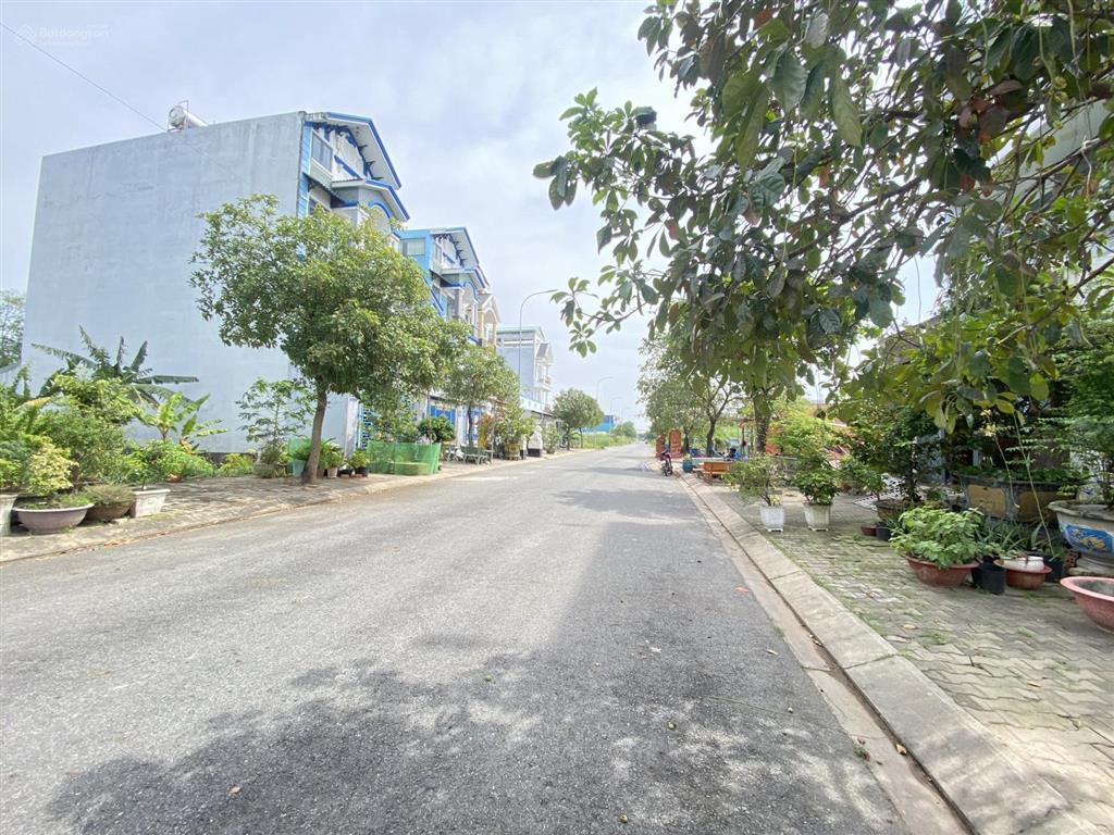 Bán nền đất thổ cư 5m x 20m  kdc phạm văn hai, sổ hồng riêng sang tên công chứng ngay