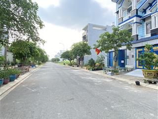 Bán nền đất thổ cư 5m x 20m  kdc phạm văn hai, sổ hồng riêng sang tên công chứng ngay