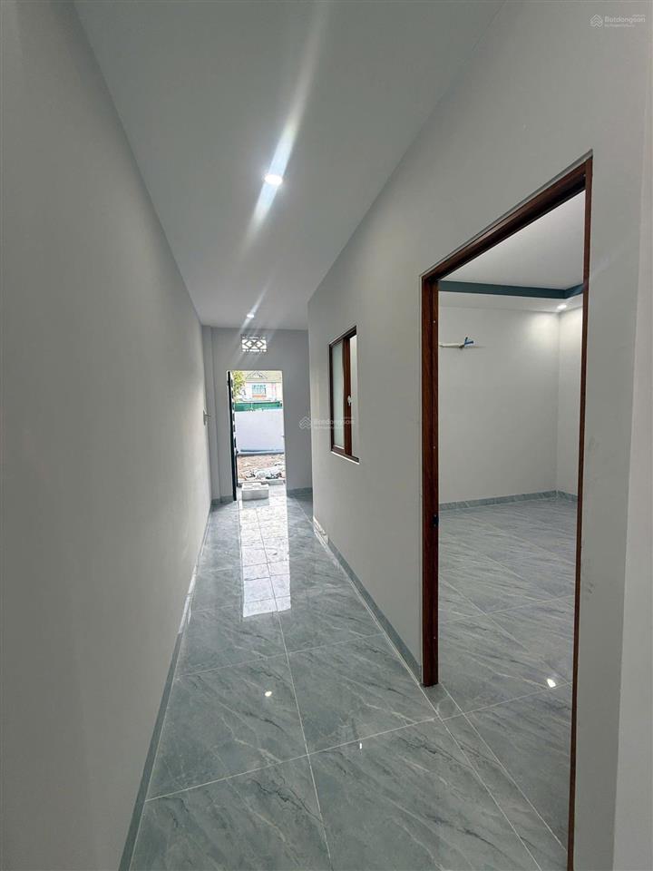 Bán nhà mới hoàn thiện thiết kế hiện đại vị trí đẹp