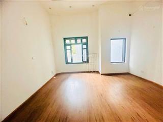 Bán nhà trường chinh 5 tầng dân xây  diện tích rộng  ngõ nông 20m ra mặt phố  vị trí thuận tiện