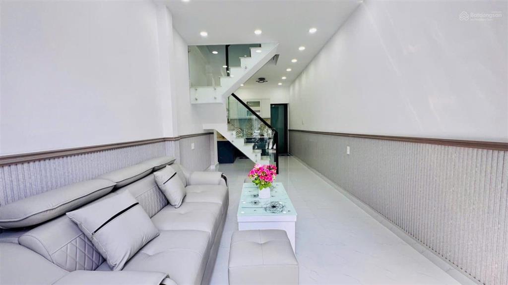 Bán đẹp tại hiệp bình chánh, 6,8 tỷ, 46m2, 3pn, 2wc, ngõ rộng 4m
