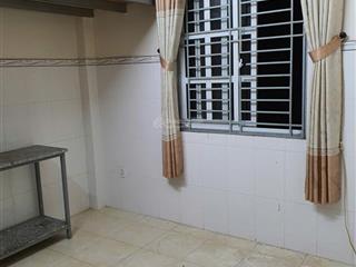 Phòng trọ 16m2 máy lạnh inverter, wc riêng, ra vào vân tay, giờ tự do, kv an ninh