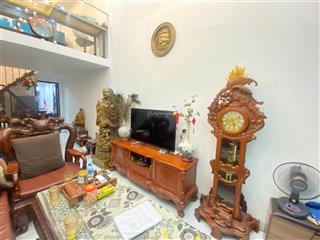 Bán nhà phường đông ngạc, 37m2, 2 tầng. nhỉnh 5 tỷ. ô tô đỗ cửa, ngõ nông gần phố