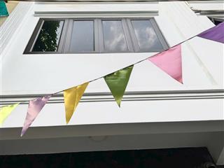 Bán nhà đông ngạc  oto đỗ cửa ngõ thông, oto tránh kinh doanh
giá hơn 8 tỷ
35m x 5 tầng, 3 phòng