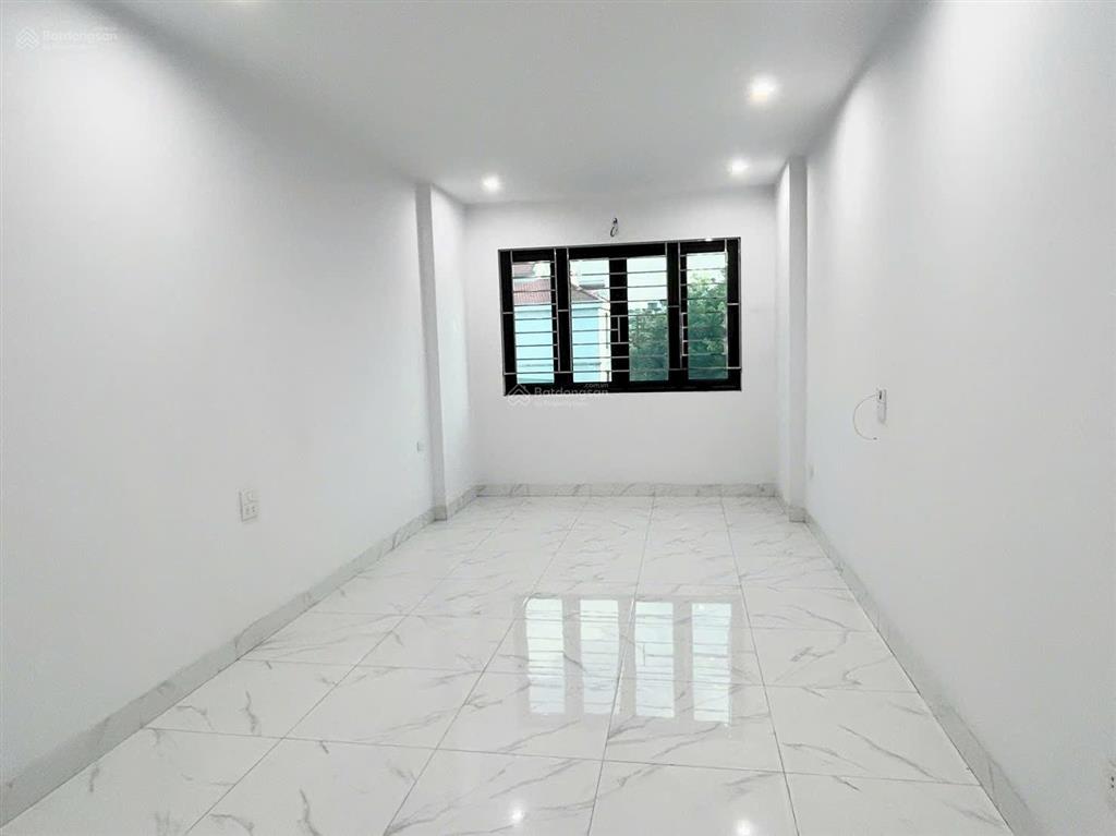 Bán nhà đông ngạc  oto đỗ cửa ngõ thông, oto tránh kinh doanh
giá hơn 8 tỷ
35m x 5 tầng, 3 phòng