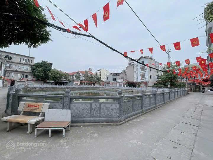 Bán đất view hồ thụy phương 50m2 8 tỷ hơn. ô tô, ngõ nông, bãi ô tô gần nhà. sổ vuông đẹp