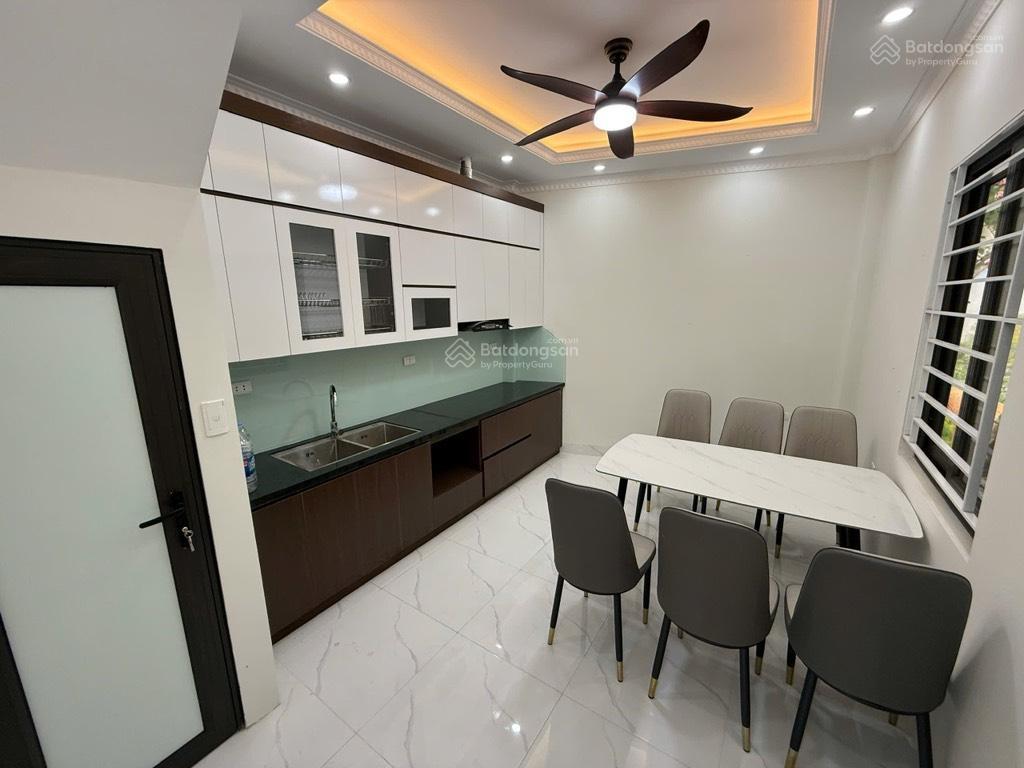 Bán nhà gần học viện tài chính, đh mỏ, văn hội 40m2, 5 tầng, 8.99 tỷ. 6 phòng