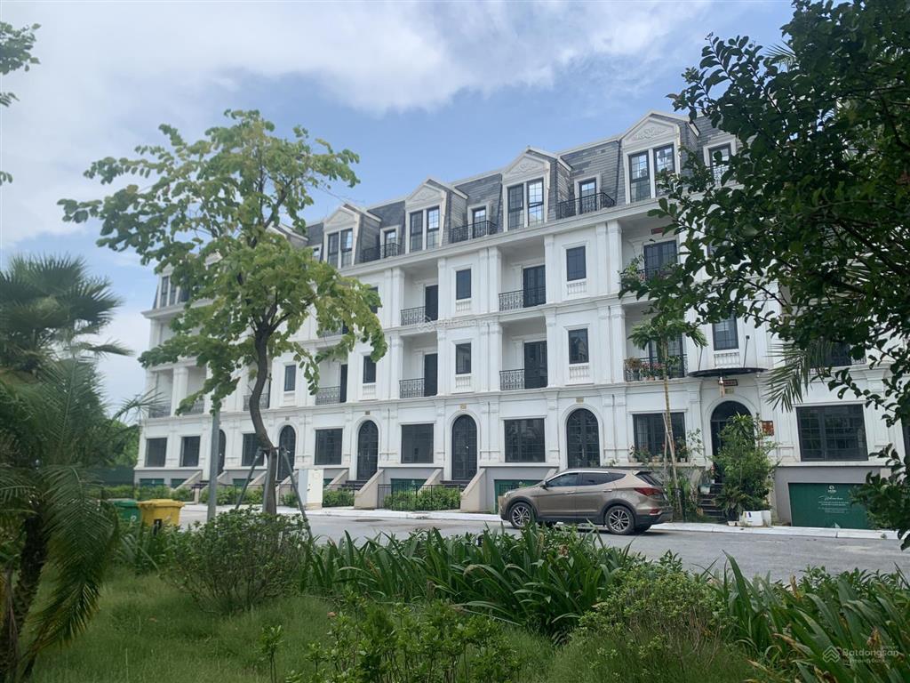 Cần bán gấp căn lk 116m2 mặt vườn hoa giá 35,5 tỷ có tl