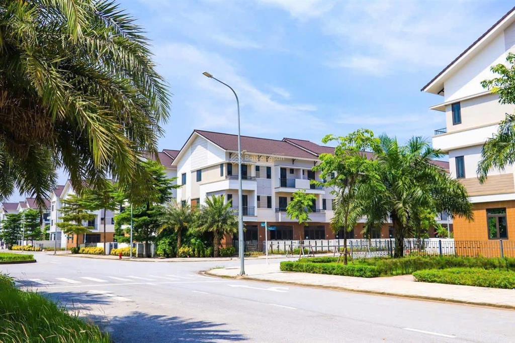 Chỉ 7,5 tỷ 90m xây 3 tầng full nội thất! tại centa city vsip từ sơn, bắc ninh.