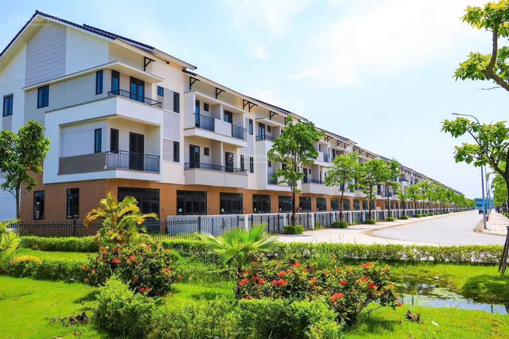 Chỉ 7,5 tỷ 90m xây 3 tầng full nội thất! tại centa city vsip từ sơn, bắc ninh.