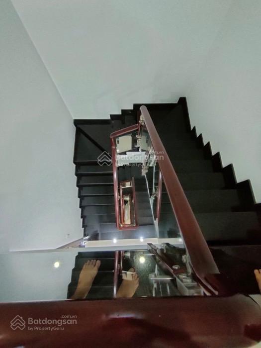 Chị vi nha sĩ bv175 bán nhà 4 tầng st, 93m2, ngang thoáng 4m, hxh thông, giá mong muốn 9.4 tỷ