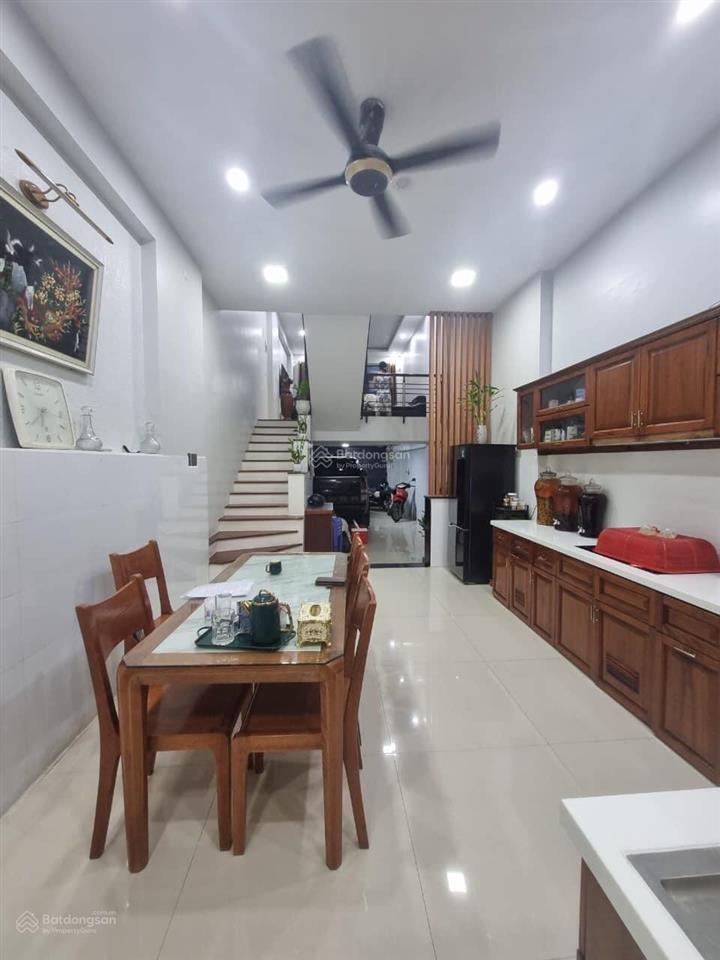 Trung tâm gò vấp, phân lô  hẻm 8m quang trung  3 tầng st  65m2 (4x17)  giá 8 tỷ 5 tl