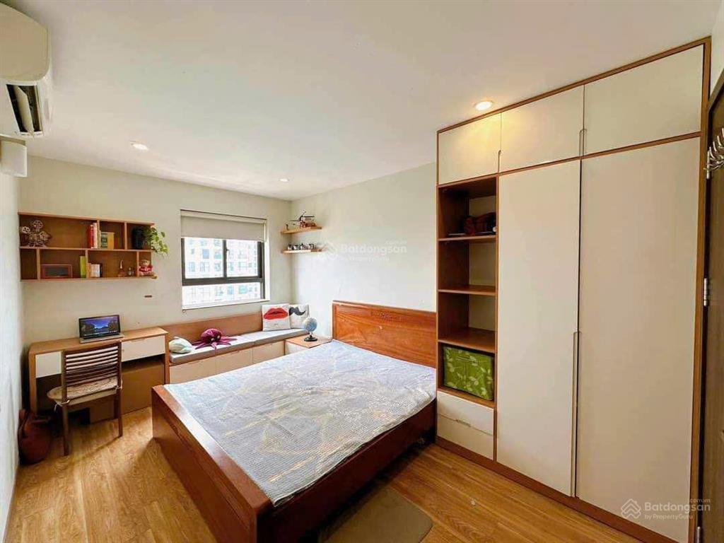 Vợ chồng tôi cần cho thuê căn hộ tại chung cư c2 xuân đỉnh, full đẹp.  0981 959 *** a hà