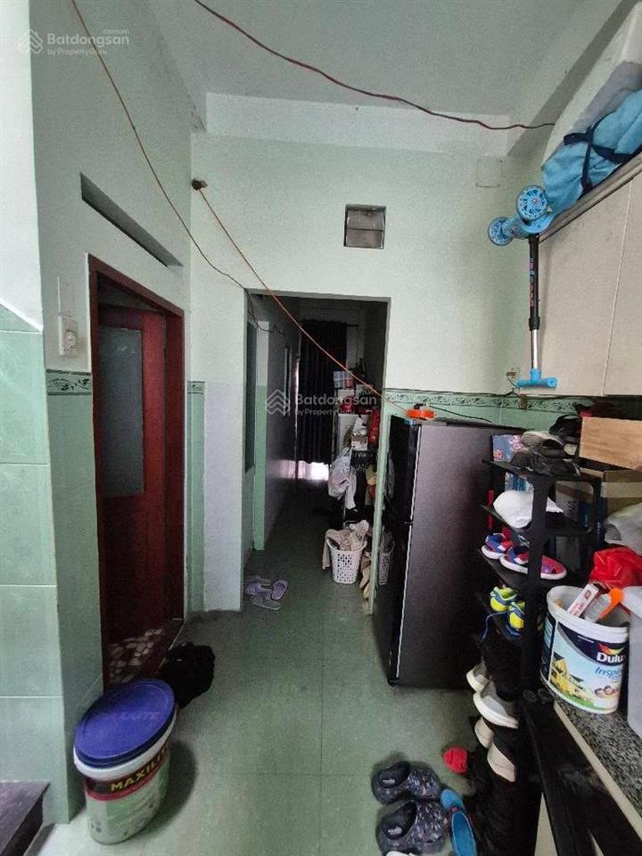 80 mét vuông đất đô thị xây dựng được 5 tầng cách 3 căn ra hẻm ô tô gần đầm sen